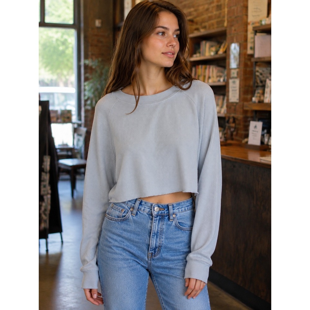 Brandy Melville Light Blue Waffle Knit Cropped Long Sleeve Thermal Top MD364